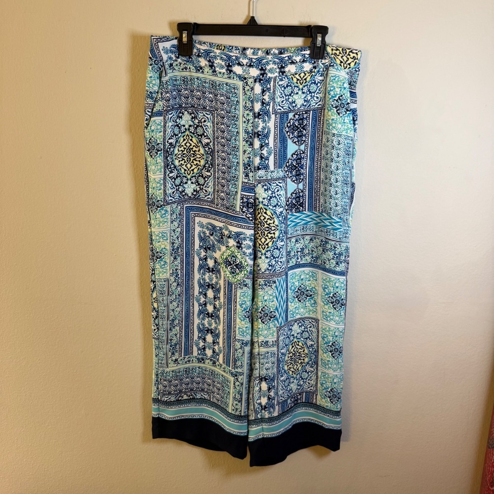 Chico's Blue Tile Medallion‎ Wide Leg Crop Pants Size 2 US 12 Elastic Back Boho